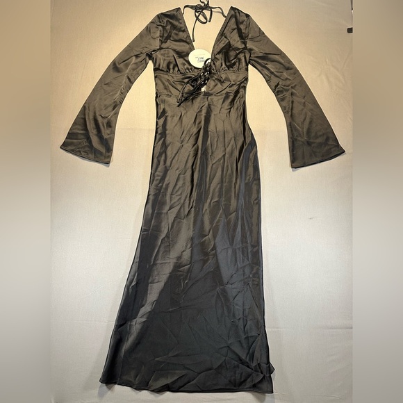 NWT Princess Polly Tashey Bias Cut Maxi Dress, Long Sleeve, Deep V, Black - US 4 - Picture 3 of 16